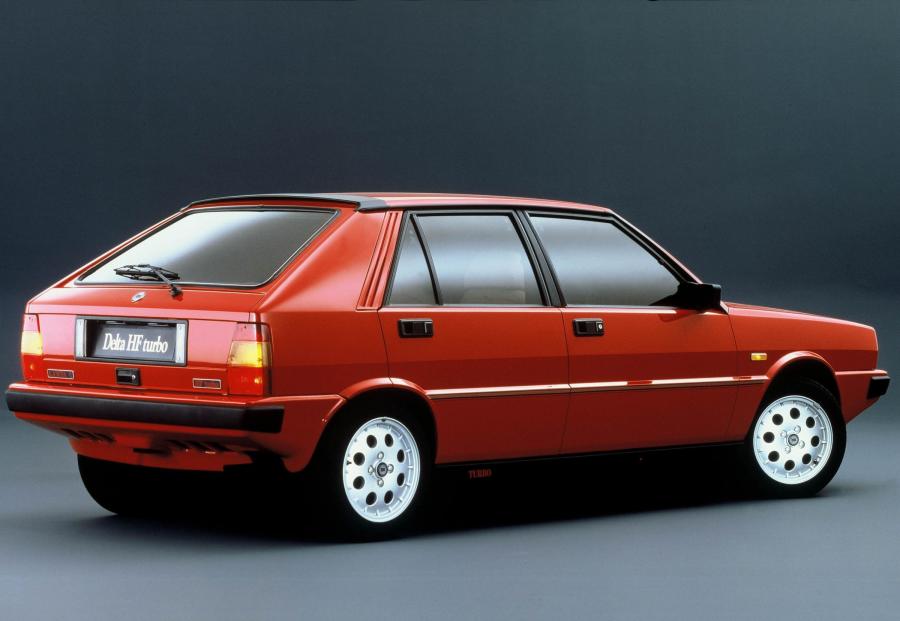 Lancia Delta 1979 года  (фото 3 из 35)